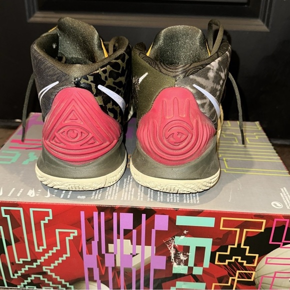 Nike Multicolor Patterned Sneakers - Picture 2 of 3